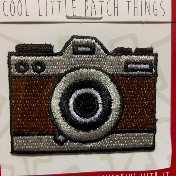 Three embroidered iron-on patches: Moose, Canada flag, camera - Picture 7 of 8